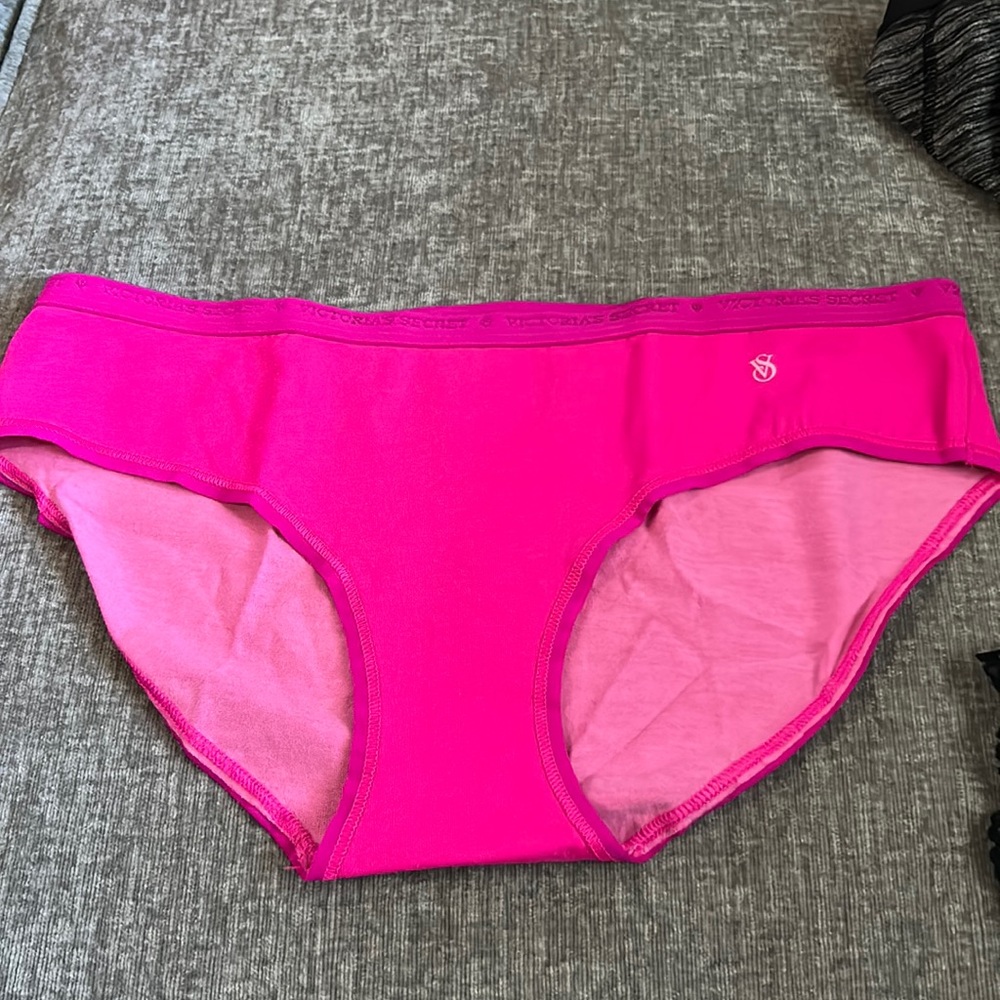 Victoria’s Secret Hipster medium